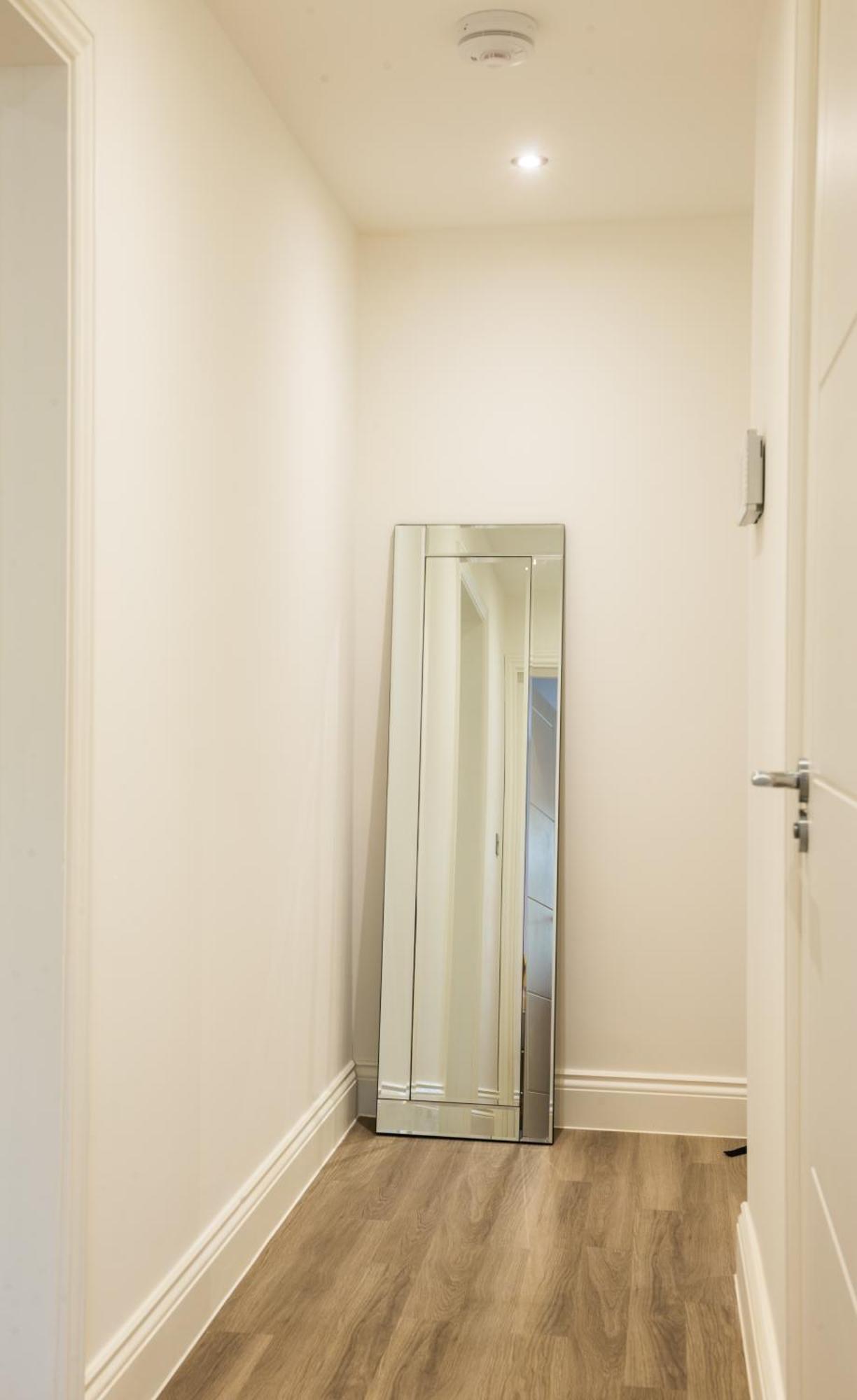 The Pinky: Cozy Hatfield Apartment with Free Parking Exterior photo
